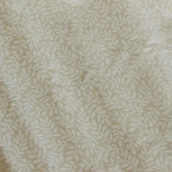 Vintage Fabric Fat Quarter, Quilt Fabric Scrap, Yellow and Cream Calico 19x22" - Picture 7 of 10